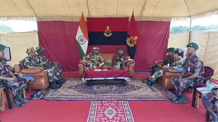 বিজিবি-বিএসএফ সৌজন্য সাক্ষাৎ : সীমান্ত নিরাপত্তা ও সহযোগিতা বিষয়ে আলোচনা