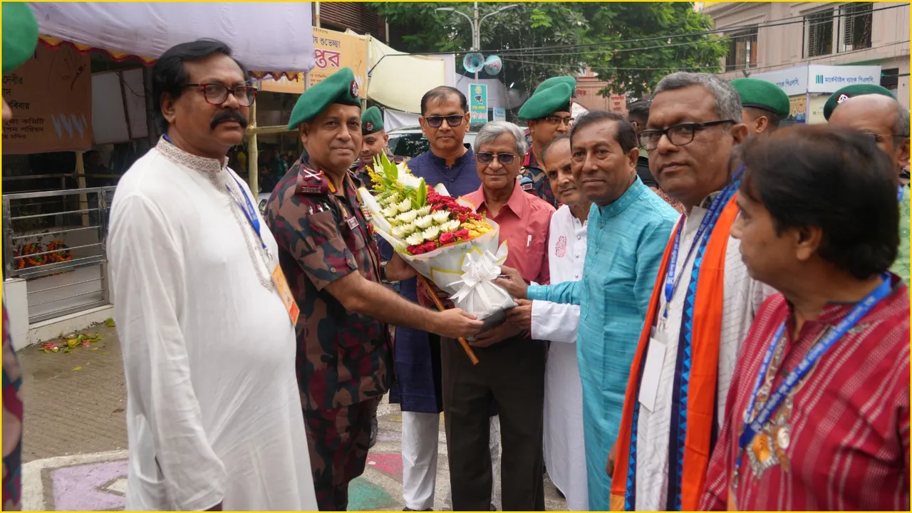 ঢাকেশ্বরী ও কালী মন্দির পরিদর্শন করলেন বিজিবি মহাপরিচালক