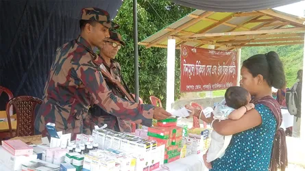 পানছড়ি সীমান্তে বিনামূল্যে চিকিৎসাসেবা ও ওষুধ বিতরণ বিজিবির
