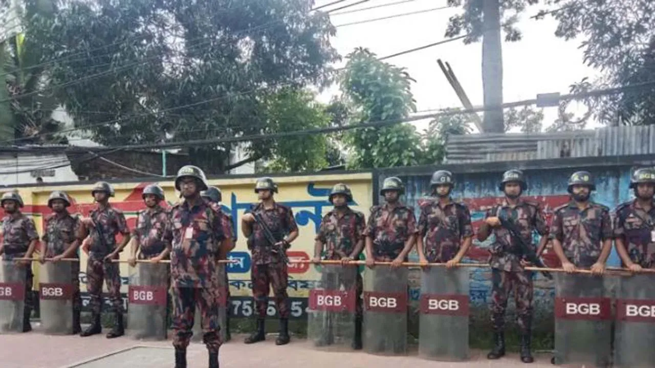 ধানমন্ডি, শাহবাগসহ ঢাকার বিভিন্ন পয়েন্টে বিজিবি মোতায়েন