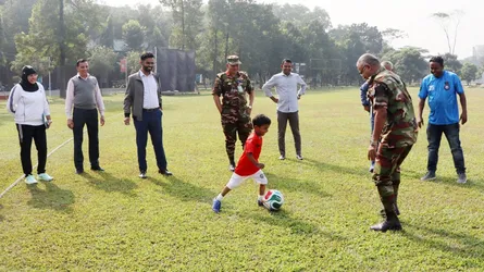 ‘বাংলাদেশের মেসি’ খ্যাত শিশু সোহান বিকেএসপিতে, নেবে প্রশিক্ষণ