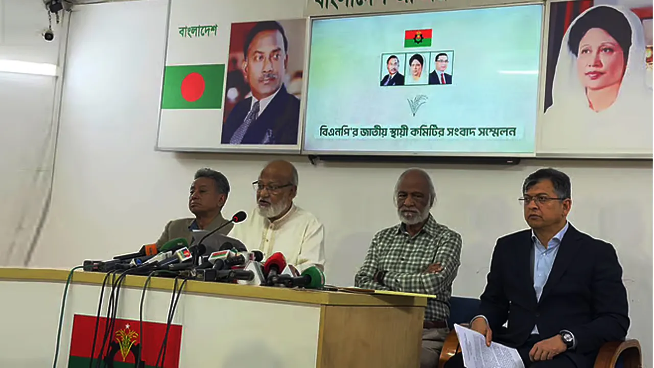 রোডম্যাপ ঘোষণা না করলে সরকারে সমর্থন অব্যাহত রাখা কঠিন হবে