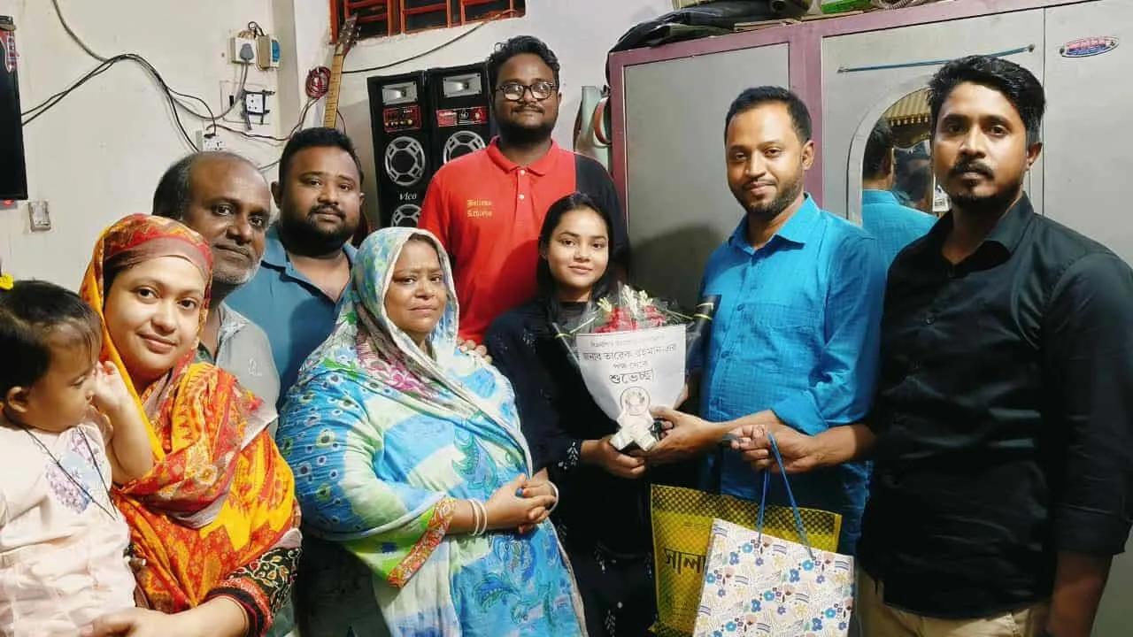 পিতৃহীন রাইসা এসএসসি পরীক্ষায় উত্তীর্ণ হওয়ায় তারেক রহমানের শুভেচ্ছা