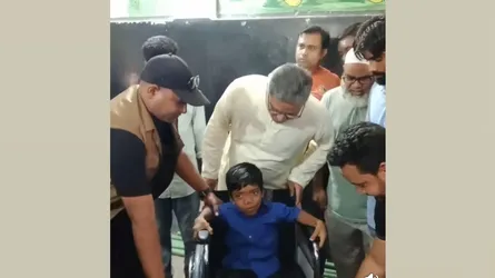 ভাঙ্গার প্রতিবন্ধী জুবায়েরের লেখাপড়ার দায়িত্ব নিলেন বিএনপির দুই নেতা