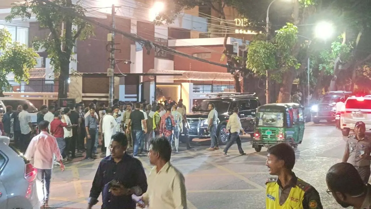 নির্বাচনের পর প্রথম স্থায়ী কমিটির বৈঠকে যোগ দিলেন তারেক রহমান