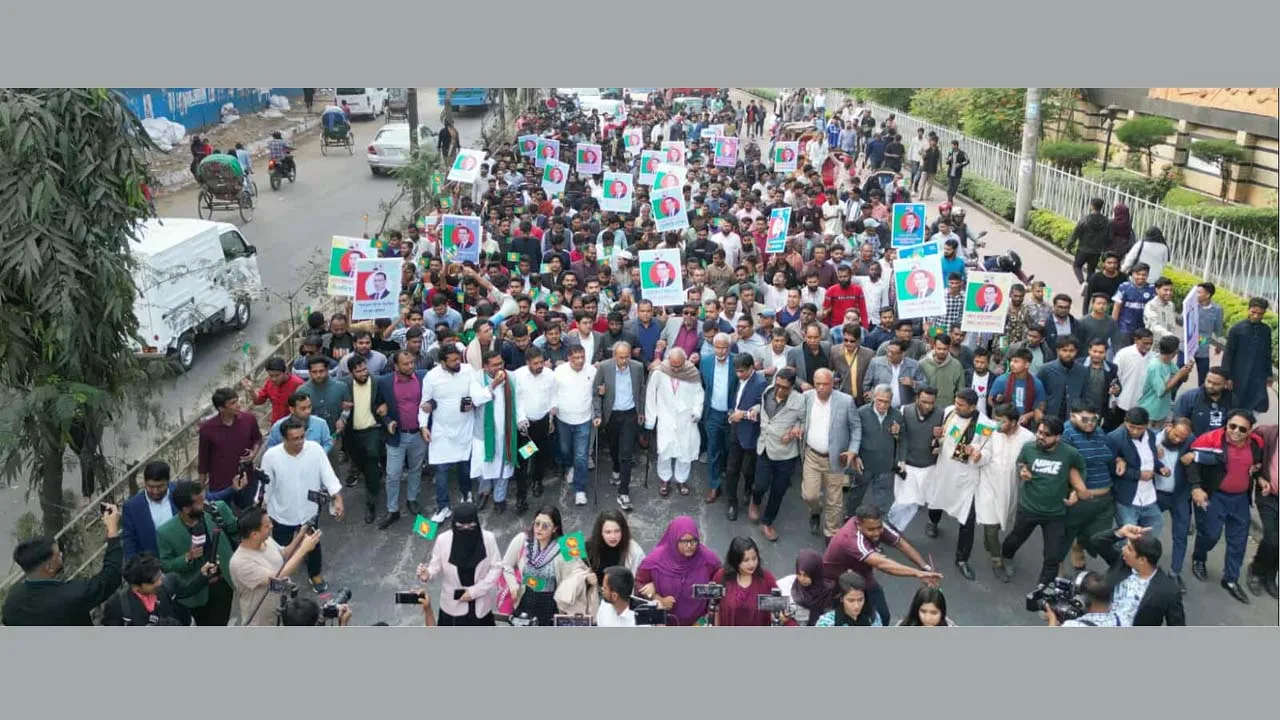 তারেক রহমানের স্বদেশ প্রত্যাবর্তন উপলক্ষে রিজভীর নেতৃত্বে স্বাগত মিছিল