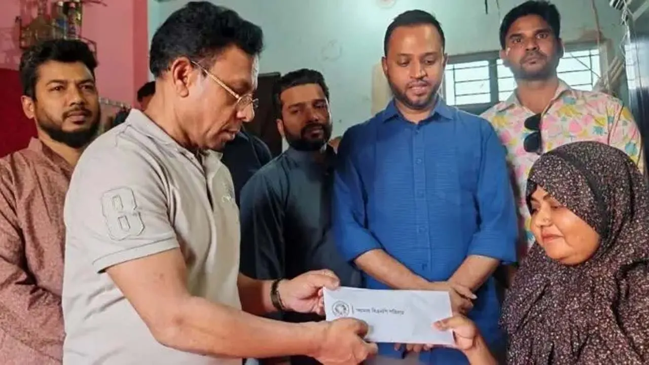 অসুস্থ নুসরাতের পাশে দাঁড়ালেন প্রধানমন্ত্রী