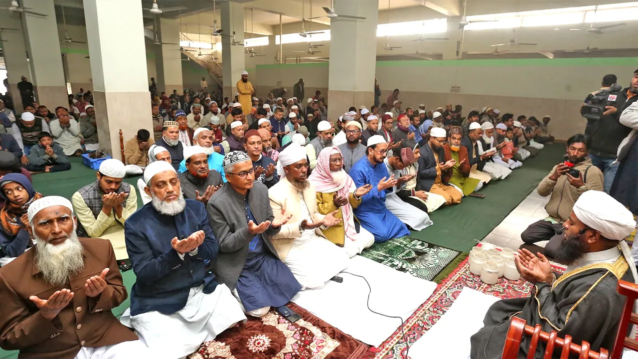 খালেদা জিয়ার সুস্থতা কামনা বগুড়ায় বিএনপির দোয়া মাহফিল