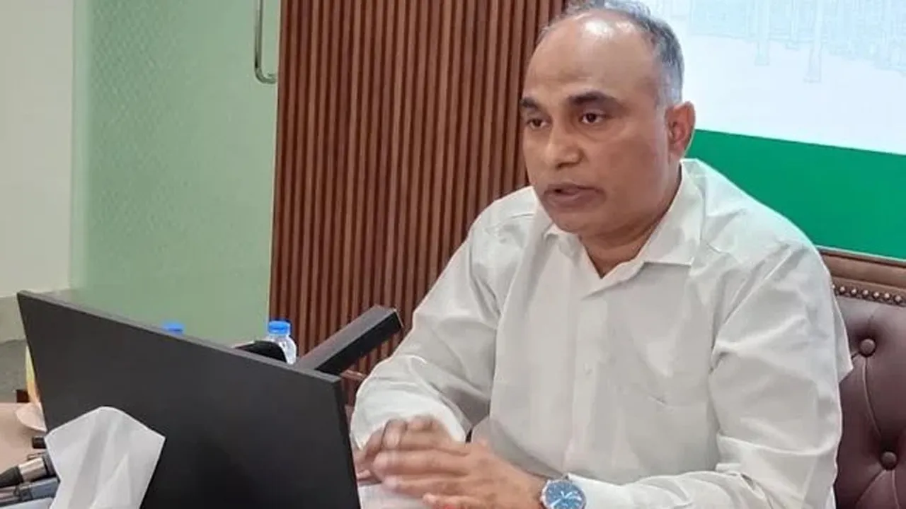 ডিসেম্বর পর্যন্ত দেশে জ্বালানি তেলের কোনো সঙ্কট হবে না