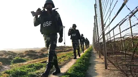 রাখাইন-ত্রিপুরা-মিজোরাম সীমান্ত দিয়ে অস্ত্র ও মানবপাচারে নিরাপত্তা সঙ্কটের আশঙ্কা