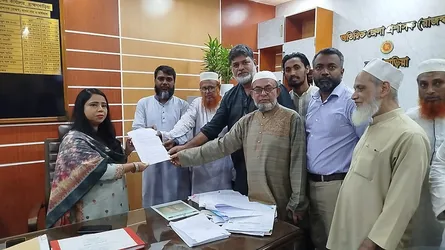 ব্রাহ্মণবাড়িয়ায় তেল-গ্যাস-বিদ্যুতের মূল্যবৃদ্ধি প্রত্যাহারের দাবিতে ১১ দলের স্মারকলিপি
