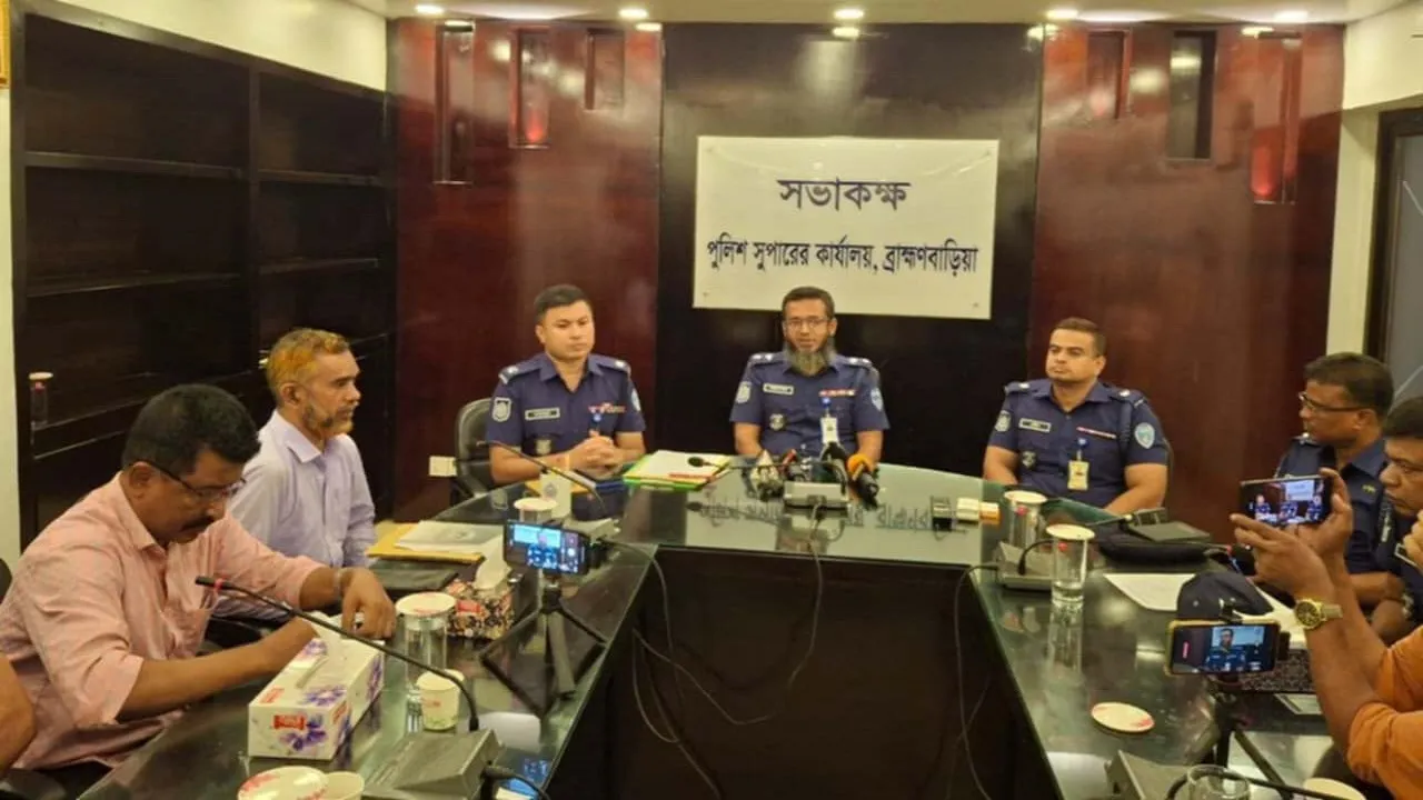 দালালদের মাধ্যমে কারো চাকরি হবে না : এসপি এহতেশামুল হক