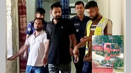 ফকিরহাটে অ্যালুমিনিয়ামসহ ট্রাক ডাকাতি, আটক ২