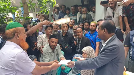 বাগেরহাটে হত্যার শিকার সাংবাদিক হায়াতের পরিবারের পাশে বিএনপি