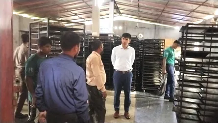 কর্ণফুলীতে ভ্রাম্যমাণ আদালতের অভিযানে বেকারি সিলগালা