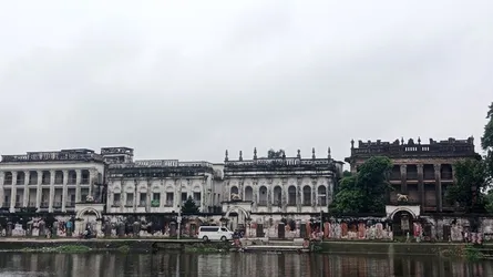 কালের সাক্ষী এক জমিদারি স্থাপত্যের রাজকীয় ইতিহাস