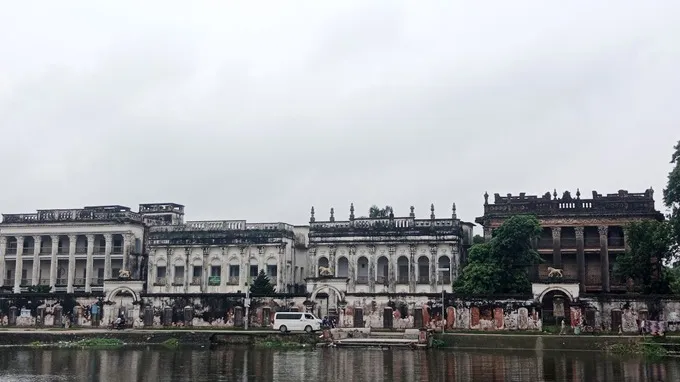 কালের সাক্ষী এক জমিদারি স্থাপত্যের রাজকীয় ইতিহাস
