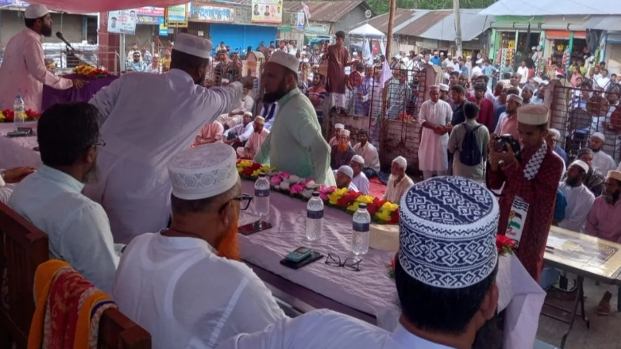 বামনায় জামায়াত ইসলামীর জনসভায় জনতার ঢল