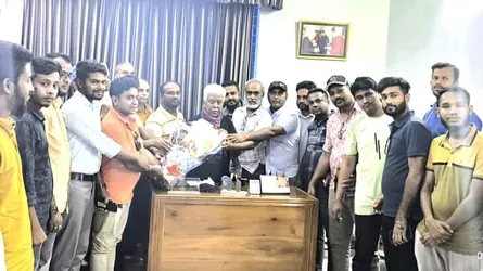 বানারীপাড়া প্রেসক্লাব নেতাদের সাথে বিএনপির কেন্দ্রীয় নেতা সান্টুর মতবিনিময়