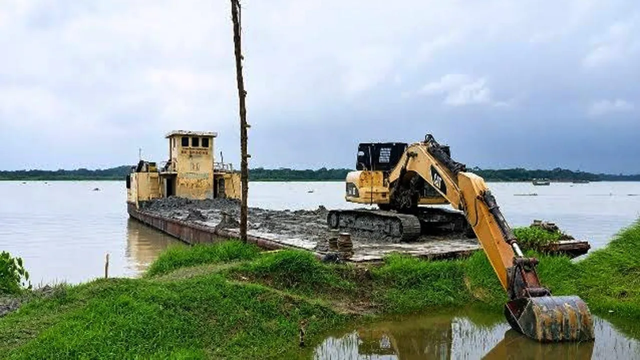 বানারীপাড়ায় ভ্রাম্যমাণ আদালতের জরিমানা : ভেকু-পল্টন নিলাম নিয়ে হাইকোর্টের রুল
