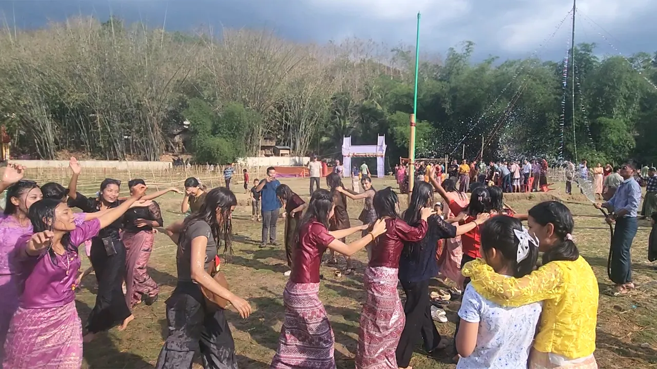 বান্দরবানে বিভিন্ন আয়োজনে শেষ হলো বর্ষবরণ সাংগ্রাই উৎসব