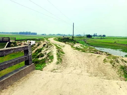 নাসিরনগরে উন্নয়ন প্রকল্পের অর্ধেক কাজ না করেই অর্থ উত্তোলন