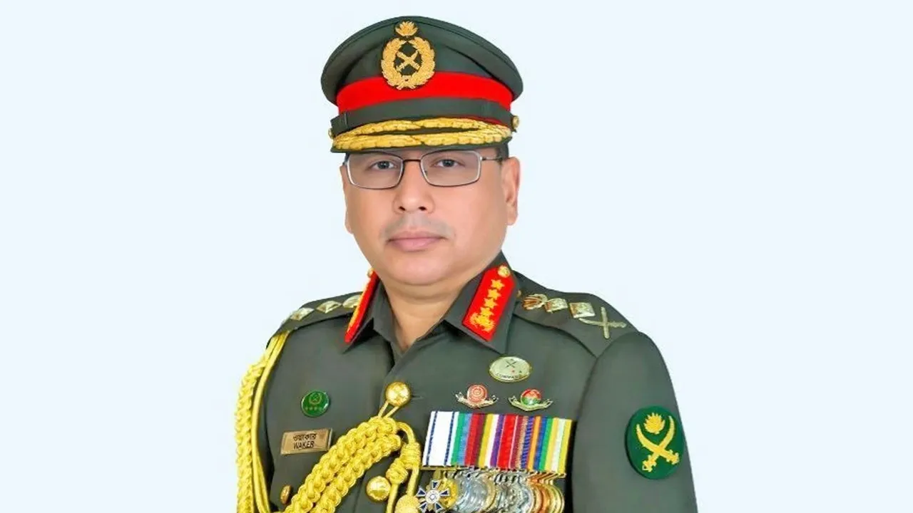 চেক রিপাবলিক ও স্লোভাকিয়া সফর শেষে দেশে ফিরেছেন সেনাবাহিনী প্রধান