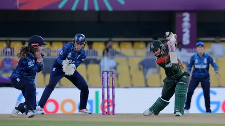 ইংল্যান্ডের বিপক্ষে বাংলাদেশের চ্যালেঞ্জিং সংগ্রহ