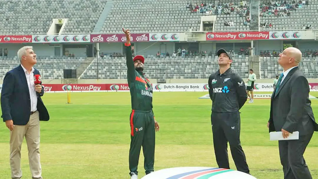 নিউজিল্যান্ডের বিপক্ষে প্রথম ওয়ানডেতে মাঠে নেমেছে বাংলাদেশ