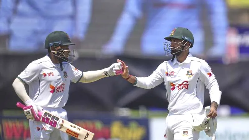 গল টেস্টের তৃতীয় দিনে বোলারদের বড় পরীক্ষা