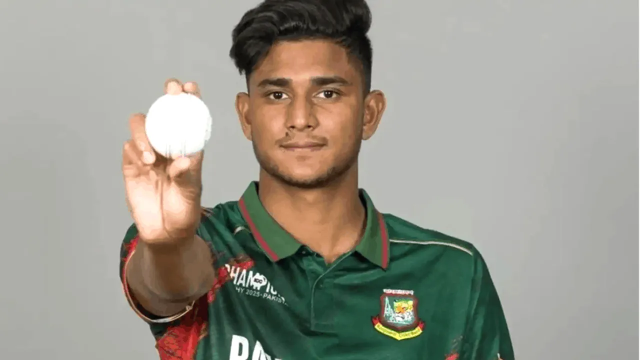 বোলিং শুরু করলেন রানা