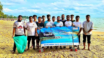 মালয়েশিয়ার স্বাধীনতা দিবসে বাংলাদেশী তরুণদের কোস্টাল কেয়ার ক্যাম্পেইন
