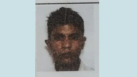 চট্টগ্রামে গভীর সাগরে ঝড়ের কবলে পড়ে জেলে নিখোঁজ
