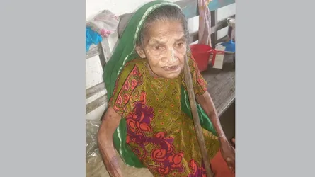দত্তক নেয়া নাতনীর প্রতারণায় বিপাকে শতবর্ষী বৃদ্ধা