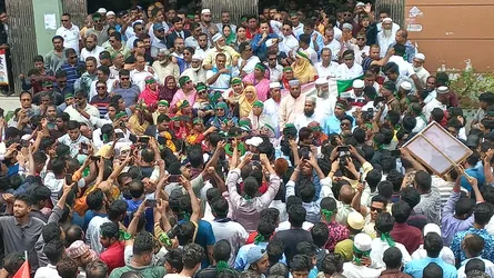 বরগুনায় বিএনপির প্রতিষ্ঠাবার্ষিকী উদযাপনে নেতাকর্মীর ঢল