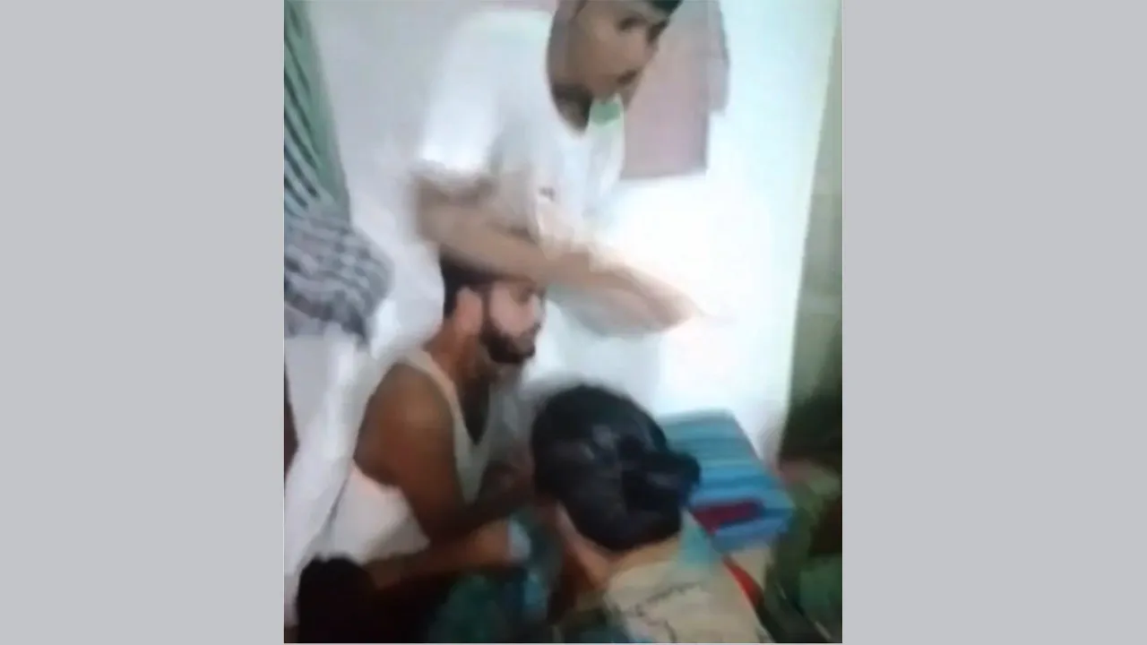 মধ্যরাতে ববি ছাত্রদলের নেতাকে ‘ডাকাত’ বলে বেধড়ক মারধর