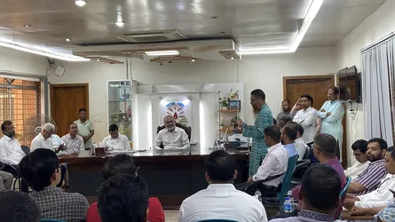 নতুন ভিসি যোগদানের দিনেই পদোন্নতির দাবি জানালেন ববি শিক্ষকরা