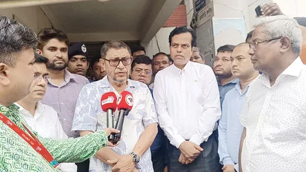 গৌরনদী উপজেলা স্বাস্থ্য কমপ্লেক্সকে ১০০ শয্যায় উন্নীত করা হবে : স্বাস্থ্যমন্ত্রী