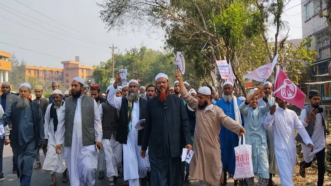 ন্যায় ও ইনসাফভিত্তিক বরিশাল গড়ার প্রতিশ্রুতি দিলেন হাতপাখার প্রার্থী