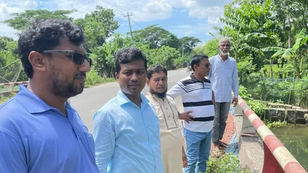 বরিশালে কালভার্ট ও খাল খননে বিএডিসির প্রকৌশলী