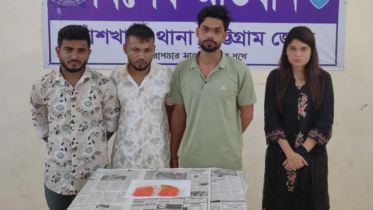 বাঁশখালীতে প্রাইভেটকারে করে ইয়াবা পাচারের সময় নারীসহ গ্রেফতার ৪