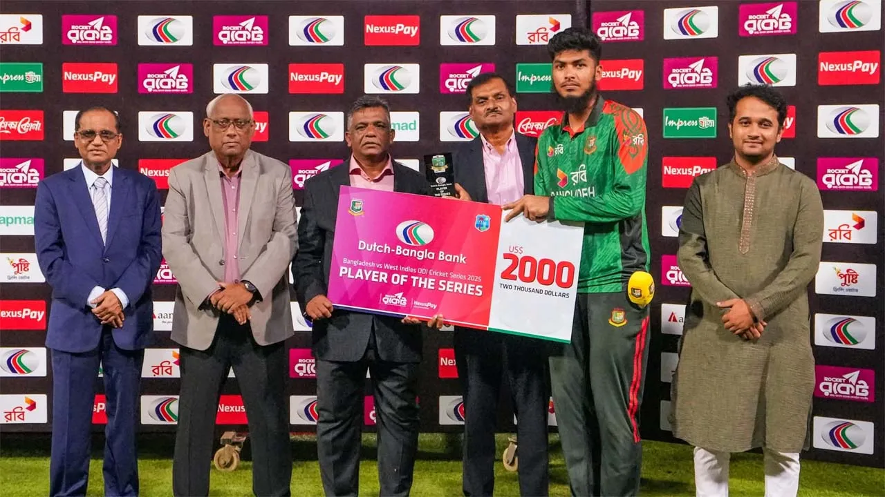 ম্যাচ সেরা সৌম্য সরকার, সিরিজ সেরা রিশাদ হোসেন
