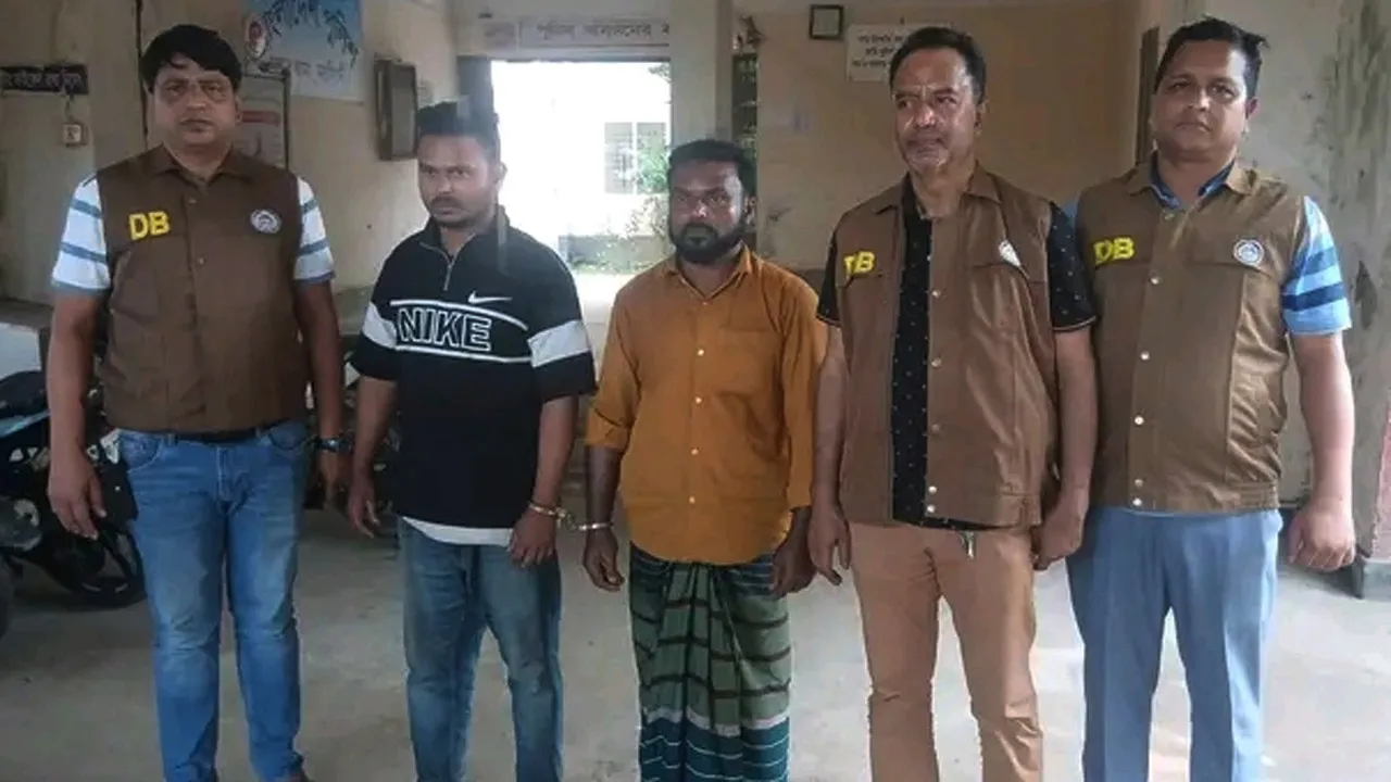 বেলাবোতে অবৈধভাবে জ্বালানি তেল মজুতের দায়ে আটক ২