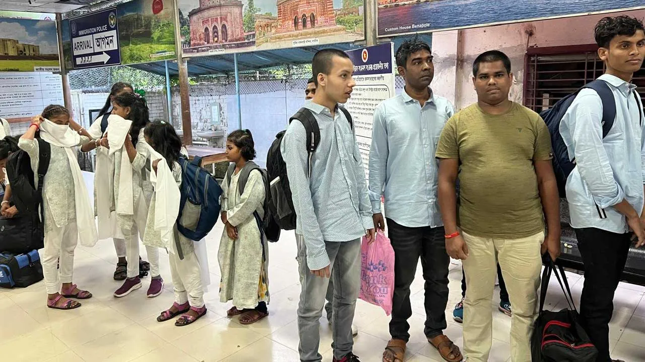 ভারতে কারাভোগ শেষে দেশে ফিরল ৩০ কিশোর-কিশোরী