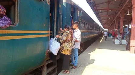 বেনাপোল-খুলনা-মোংলা কমিউটার ট্রেনের ইজারা চুক্তি বাতিল