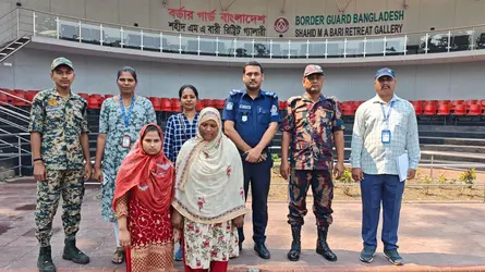 ভারতে কারাভোগ শেষে বেনাপোল চেকপোস্ট দিয়ে দেশে ফিরল ২ নারী