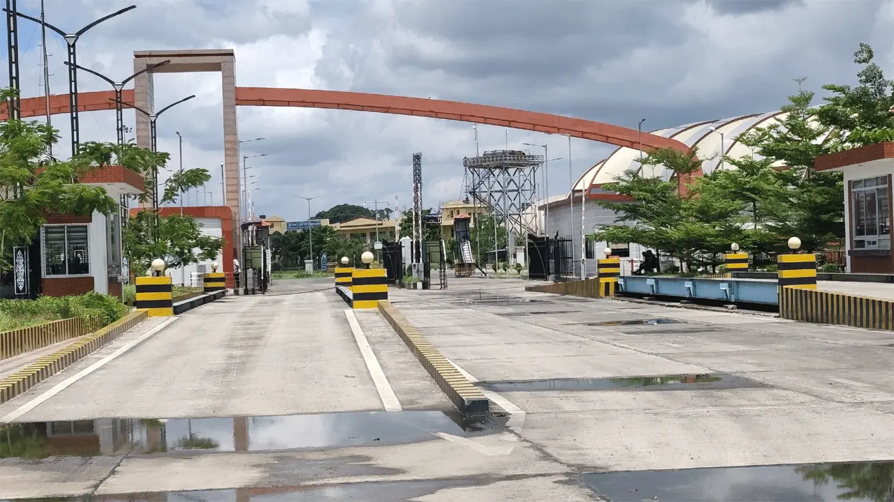 বেনাপোল-পেট্রাপোল বন্দর দিয়ে আমদানি বাণিজ্য বন্ধ