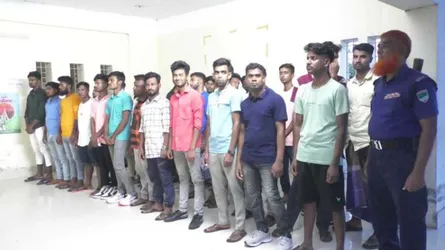 ভারতে ১৭ মাস কারাভোগ শেষে দেশে ফিরলেন ৩৬ যুবক