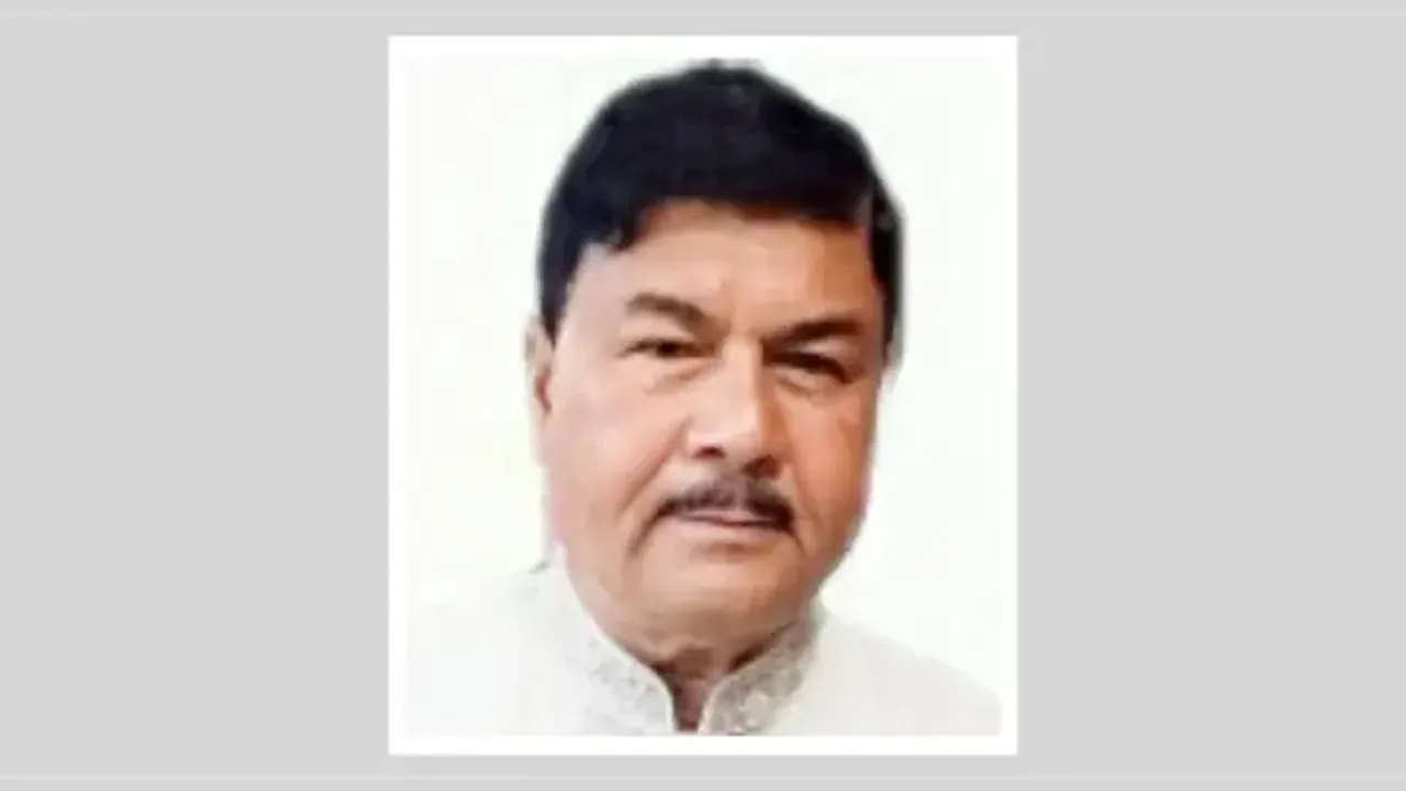 ভারত থেকে ফেরার পর বেনাপোলে আওয়ামী লীগ নেতা ধরা