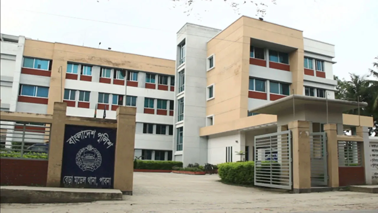 পাবনার বেড়ায় বিষাক্ত গ্যাসে আক্রান্ত হয়ে নিহত ২